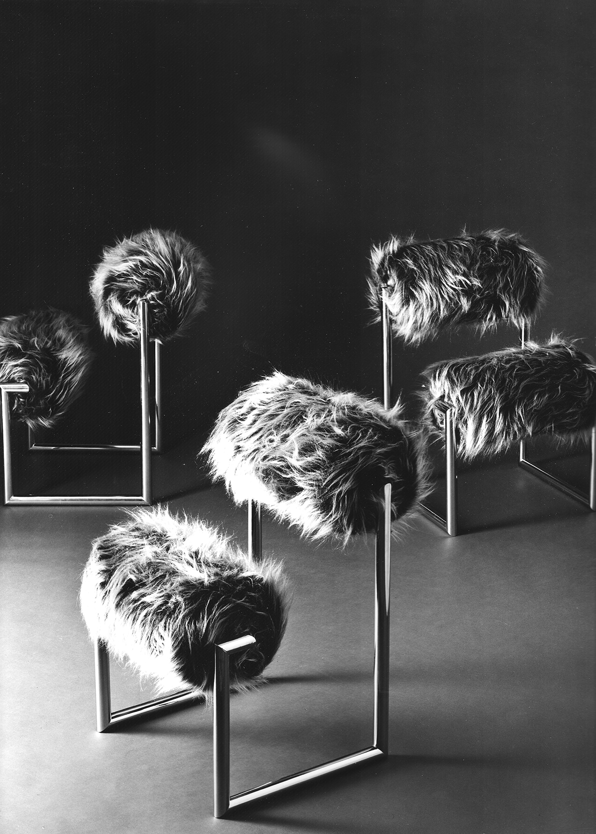 Historical archive due piu armchair 1 1