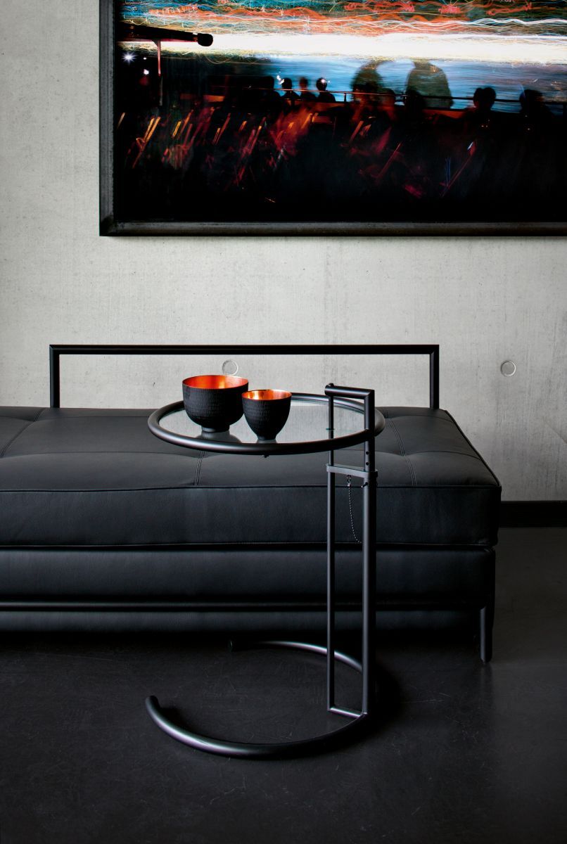 Classi Con day bed adjustable table e 1027 close shot photo hassos