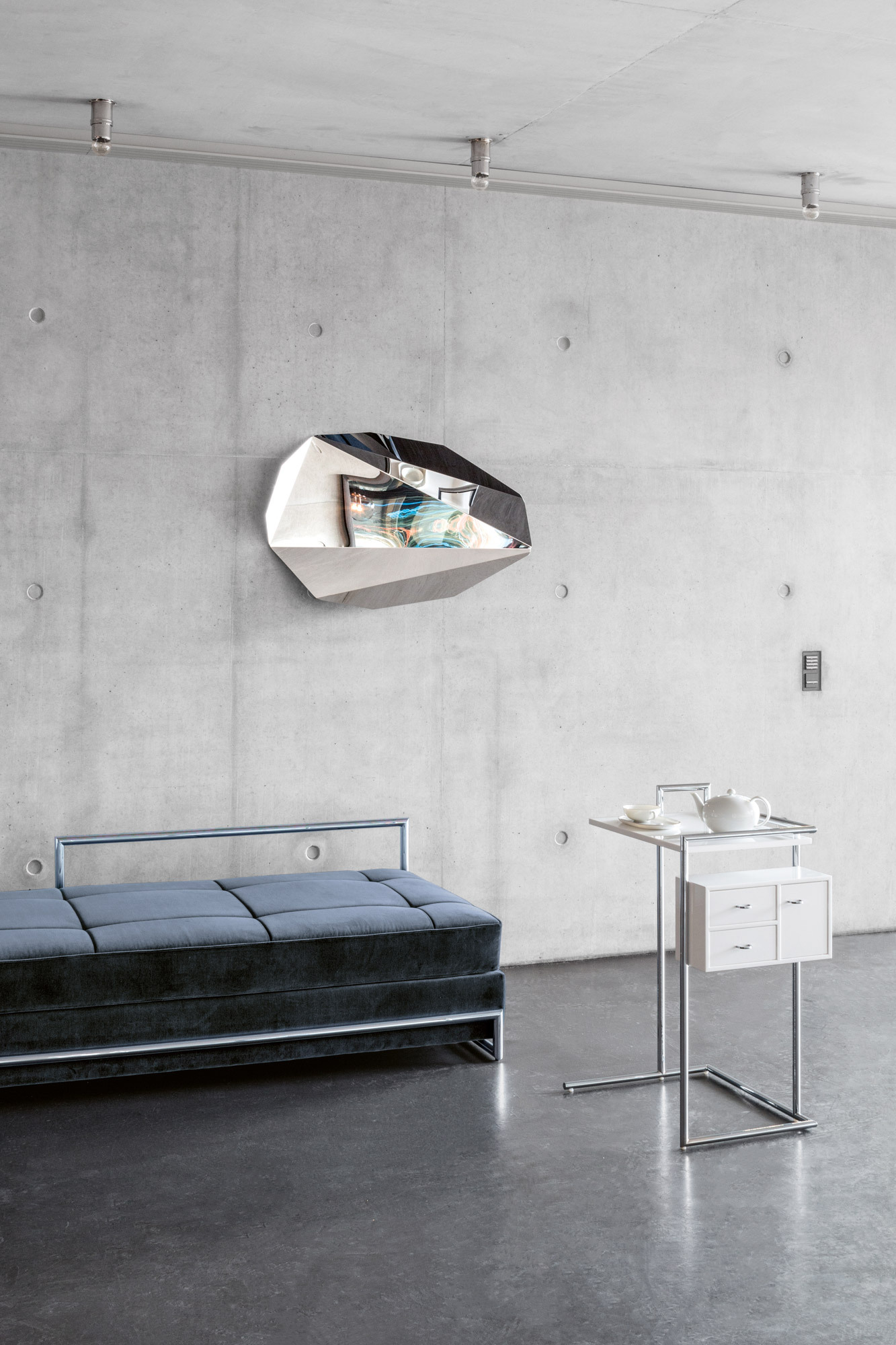 Classi Con day bed piega mirror medium petite coiffeuse photo hassos