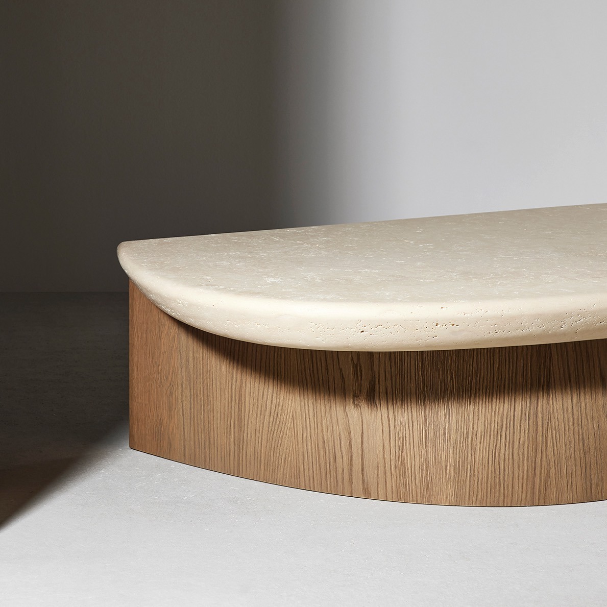 LADY R COFFEE TABLE LUCA ERBA COLLECTION PARTICULIERE3