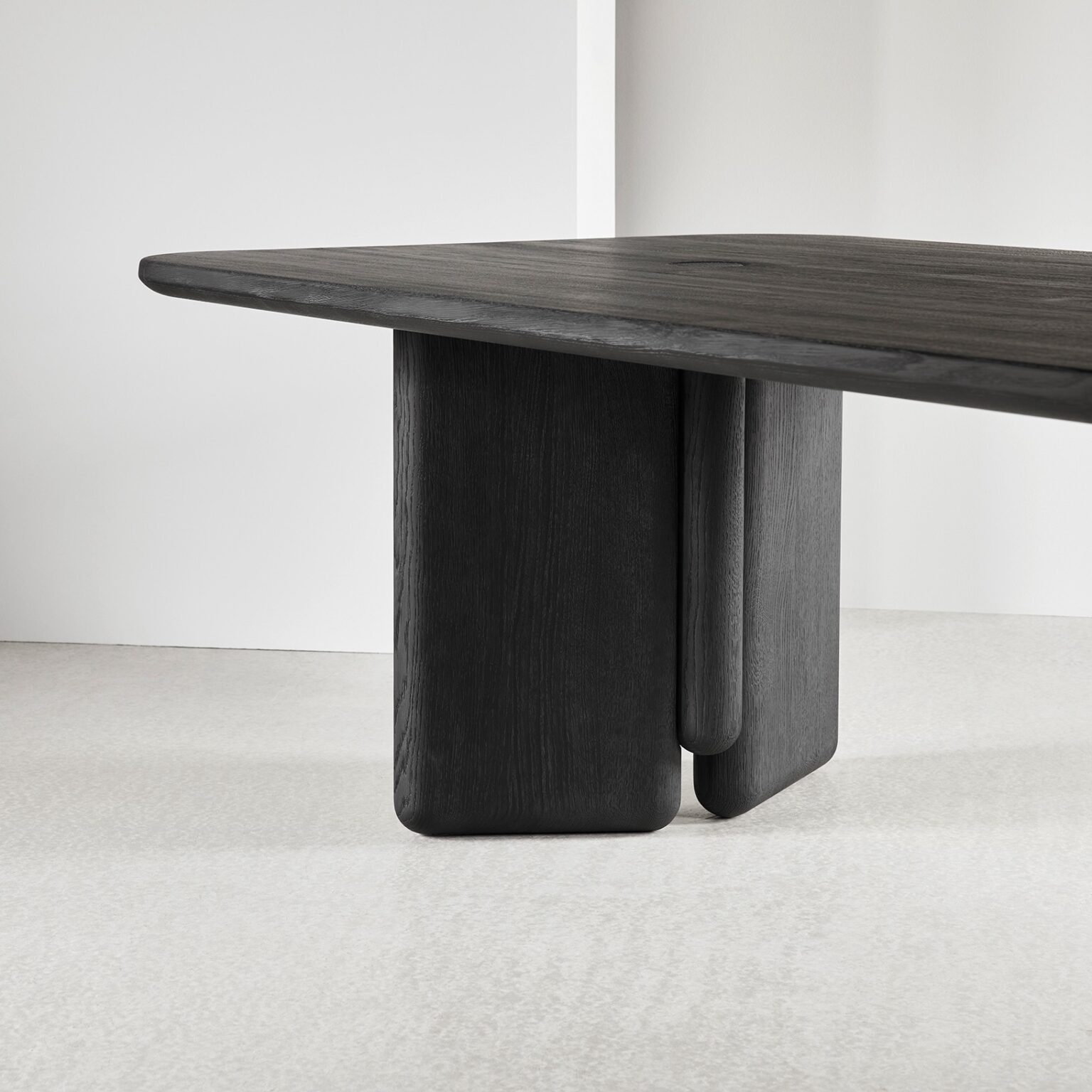 TAMI dining table Luca Erba Collection Particuliere det 1536x1536