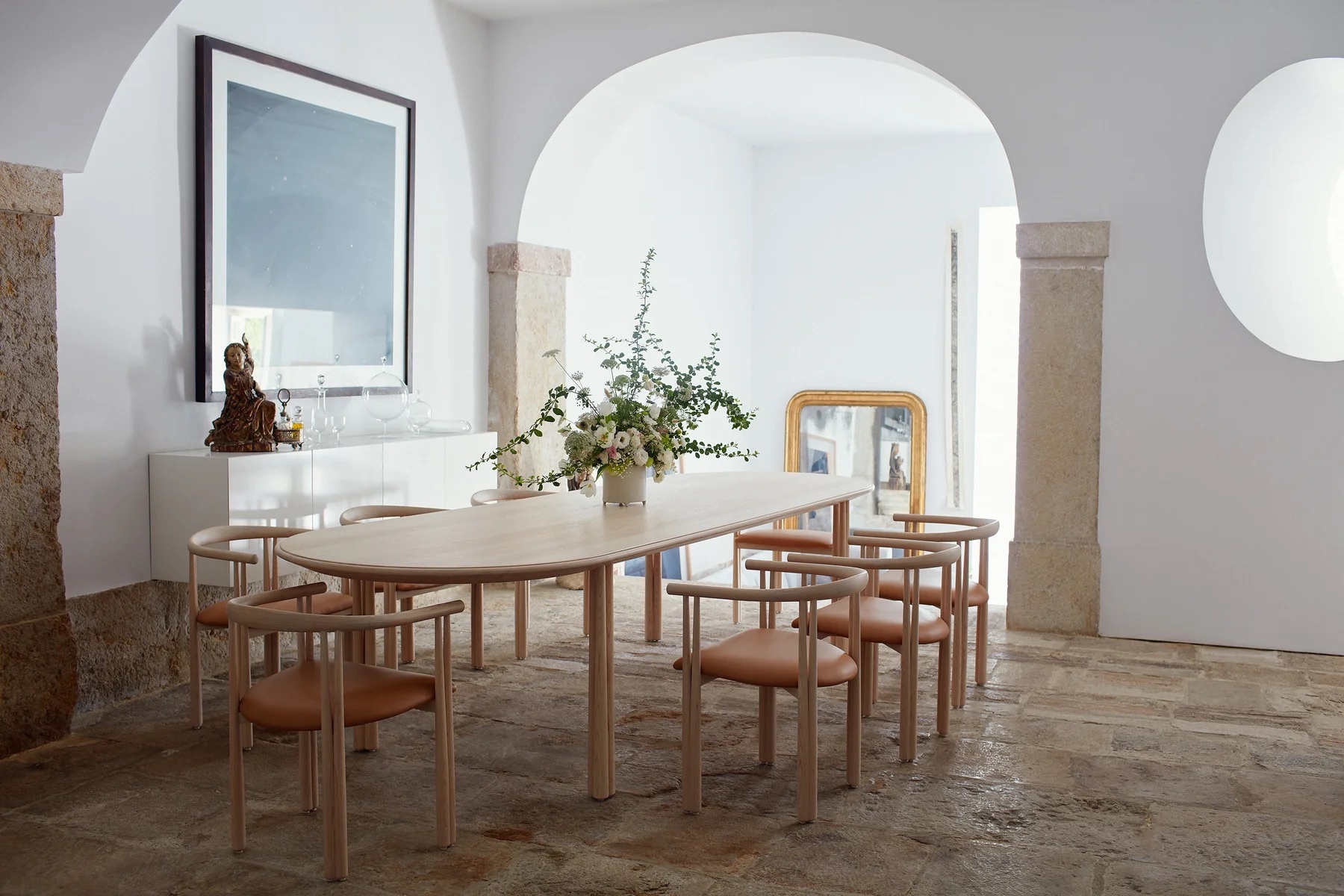 Elliot Table and Chair 01 Photo by Yuki Sugiura WEB 1800x1800
