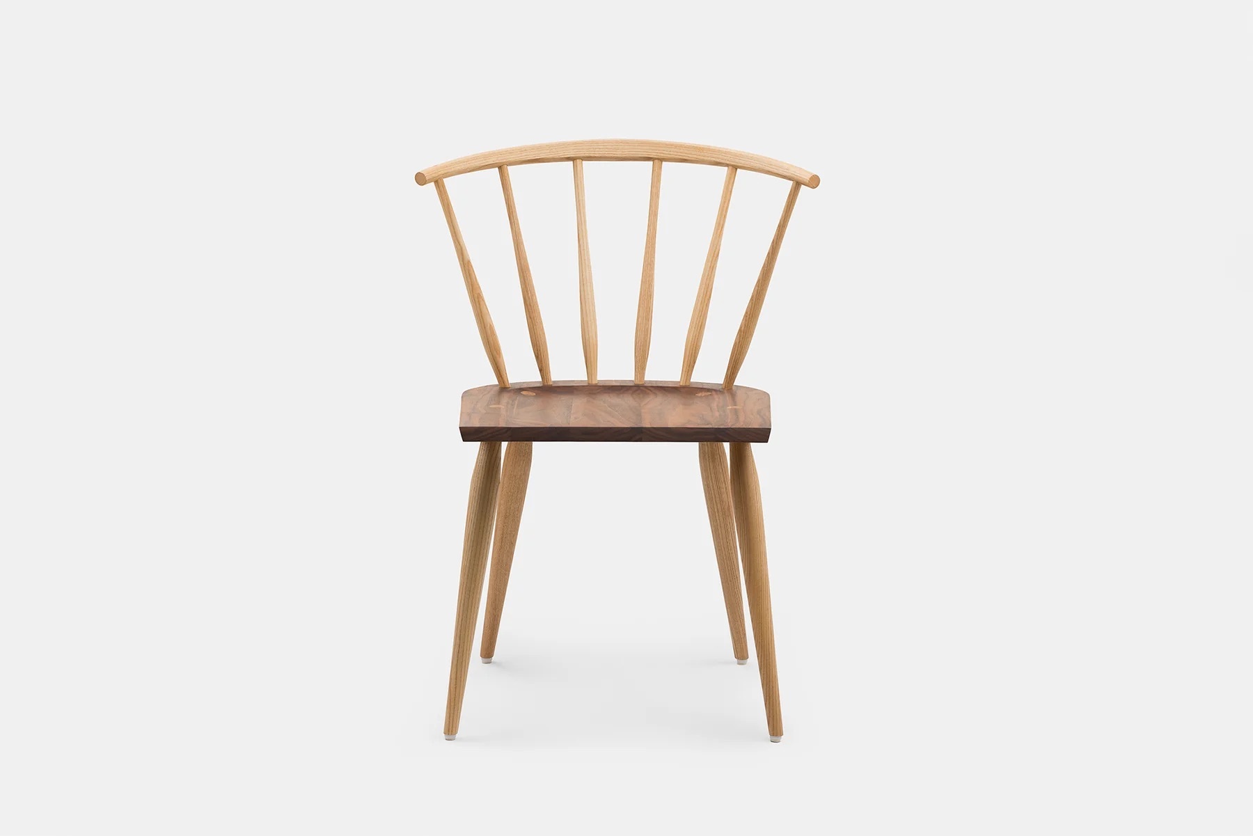 361 Ibstone Windsor Chairby Matthew Hilton frontweb 1800x1800