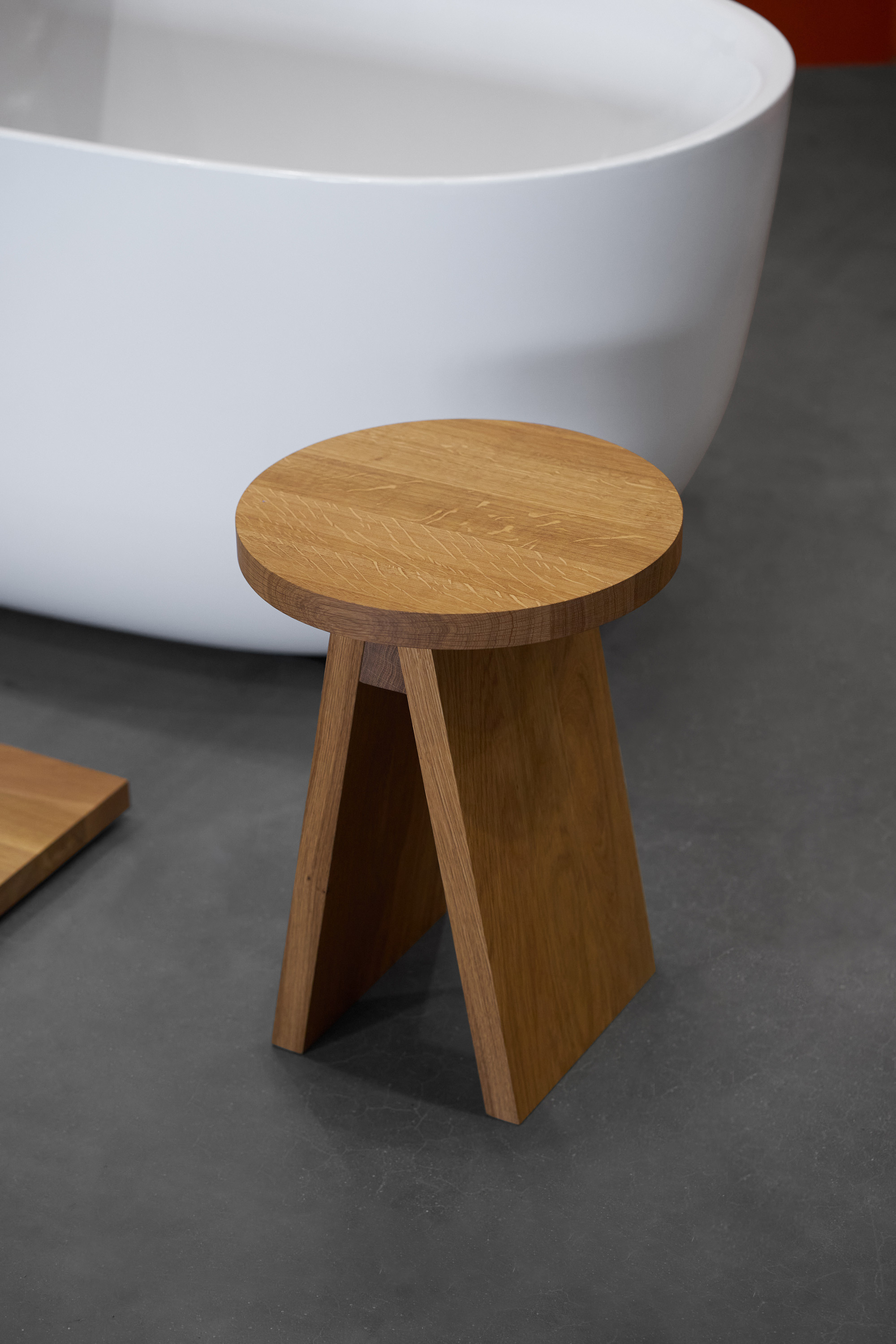 EK01 STOOL 2