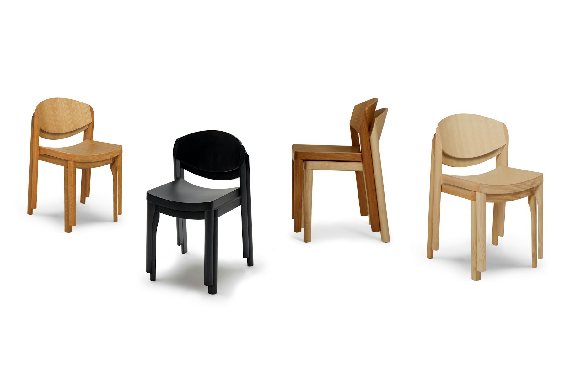 Gai Hui Di MAURO CHAIR Mauro Pasquinelli c2018 Establishedand Sons James Champion White Background Group 02 300dpi Zu He Tu