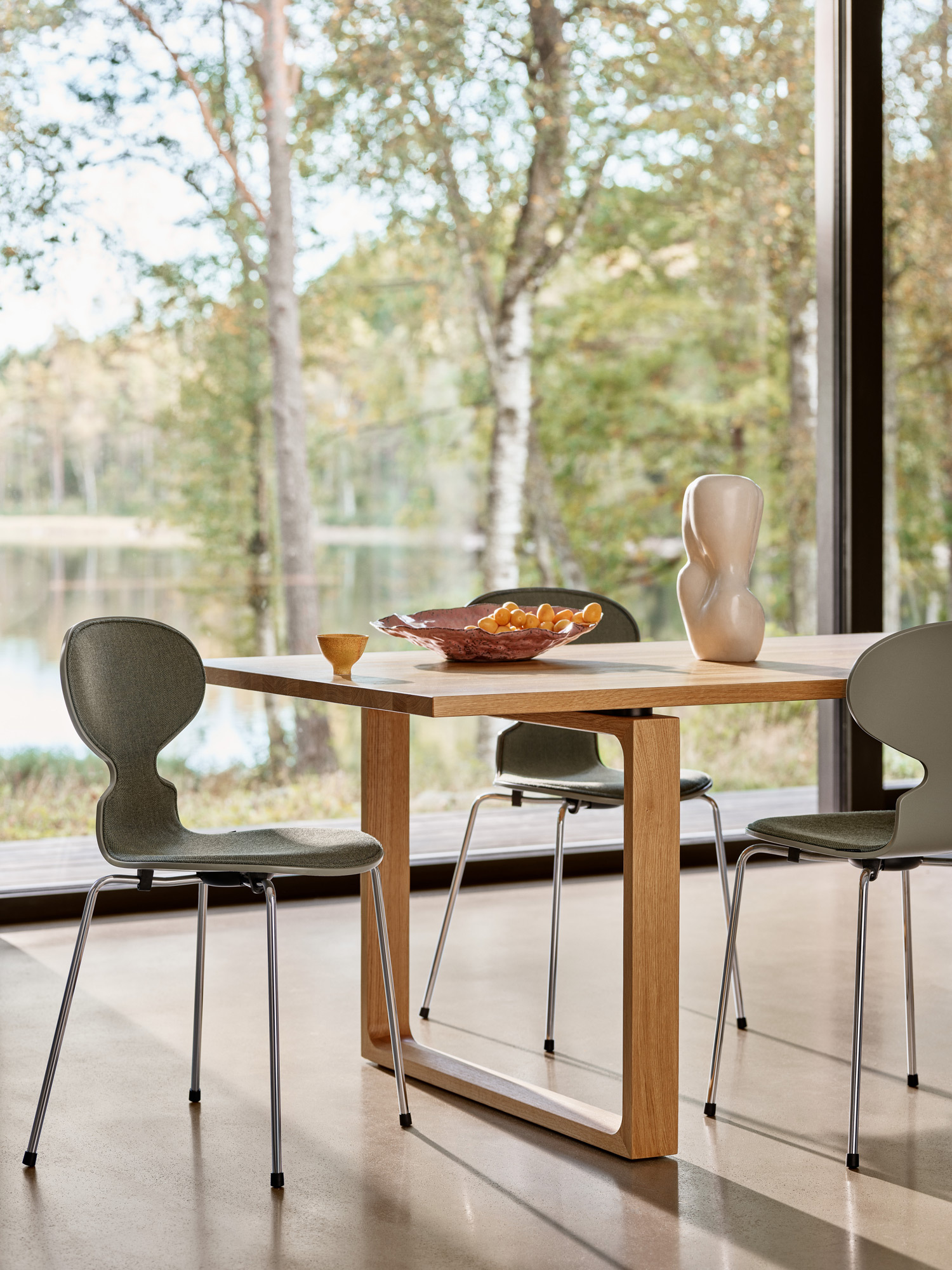 FH Ant Olivegreen Fiord961 chrome Essaytable