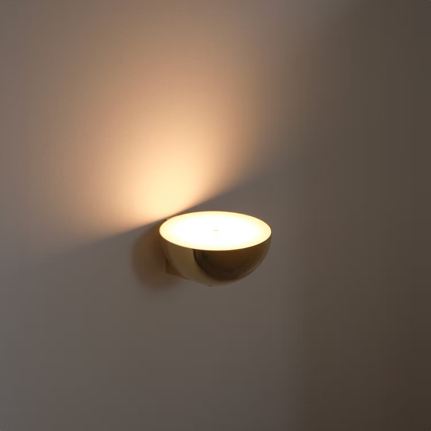 Zw FVYF3 Nbk B Xhlq 4 Cup Michael Anastassiades