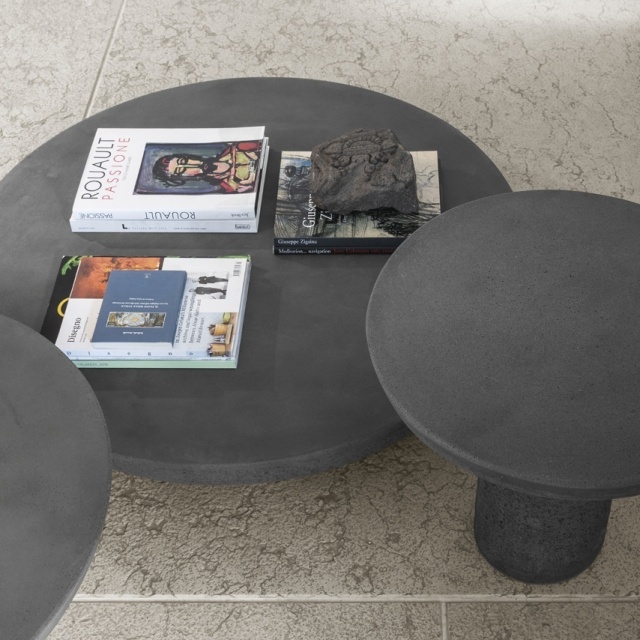 Mogg table OLO 04 640x640
