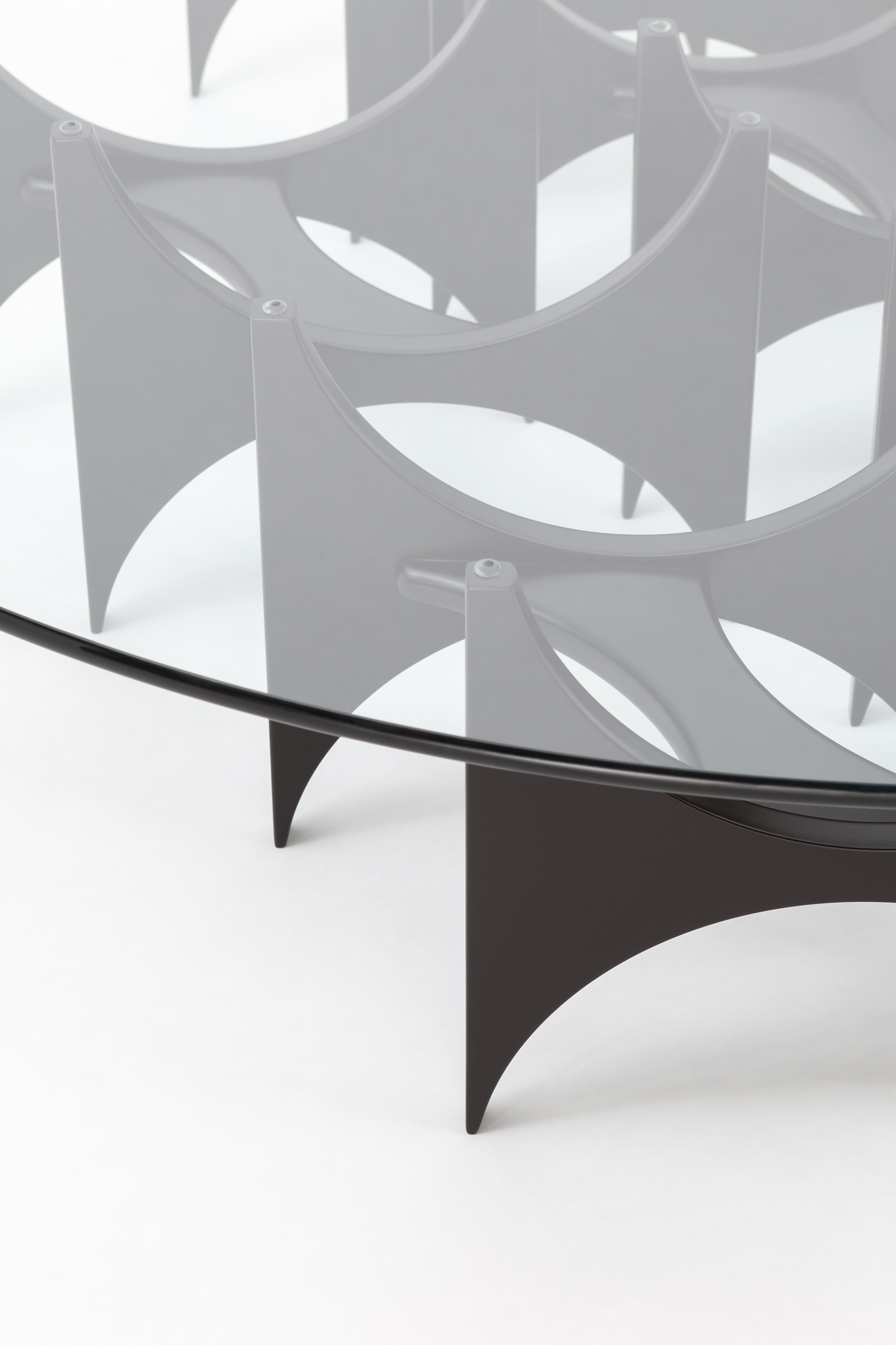 04b SEM HANNES PEER BUTTERFLY LOW TABLE 3 B