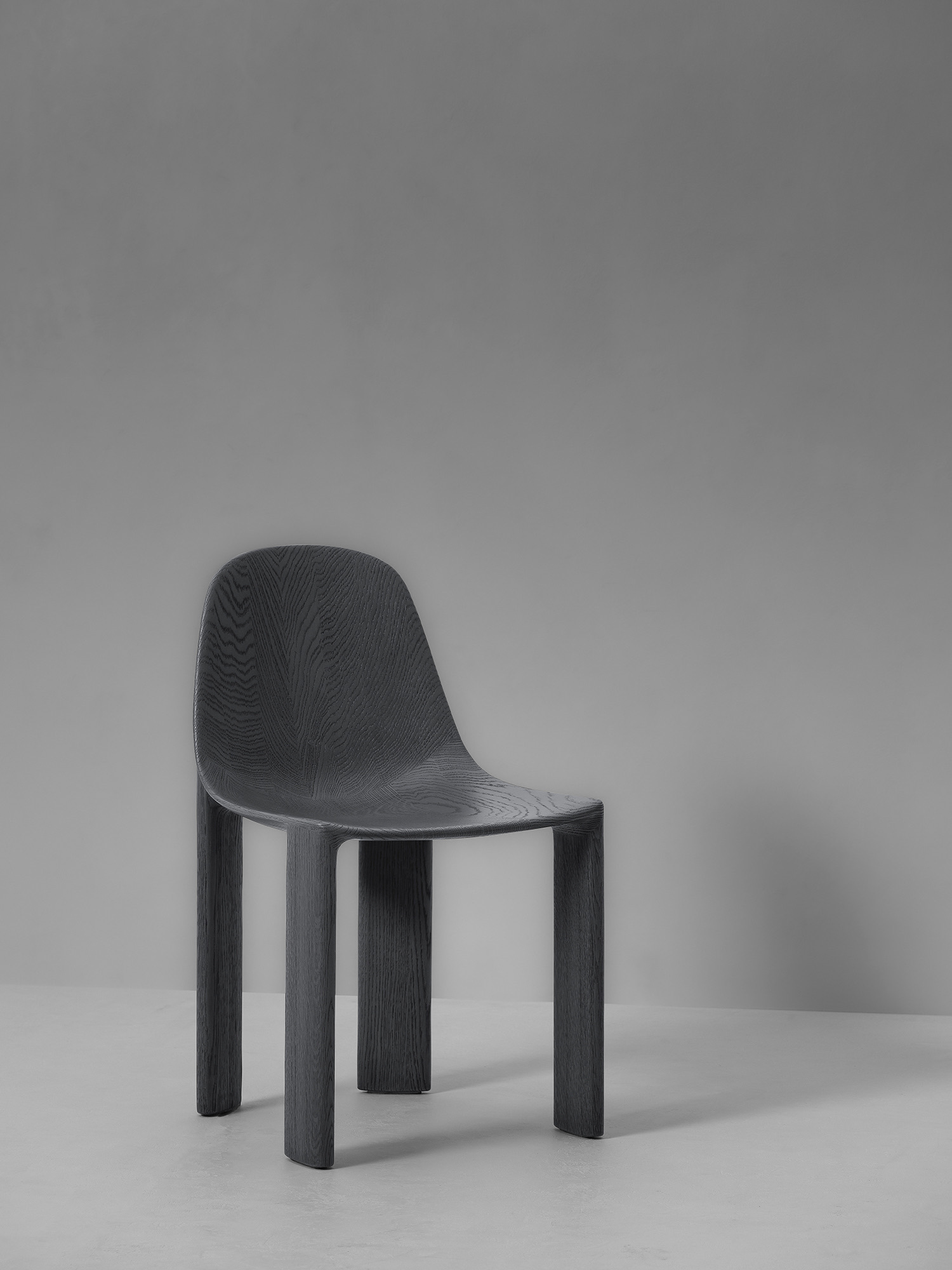 Van Rossum Yeti dining chair oak obsidian brushed 1 kopie